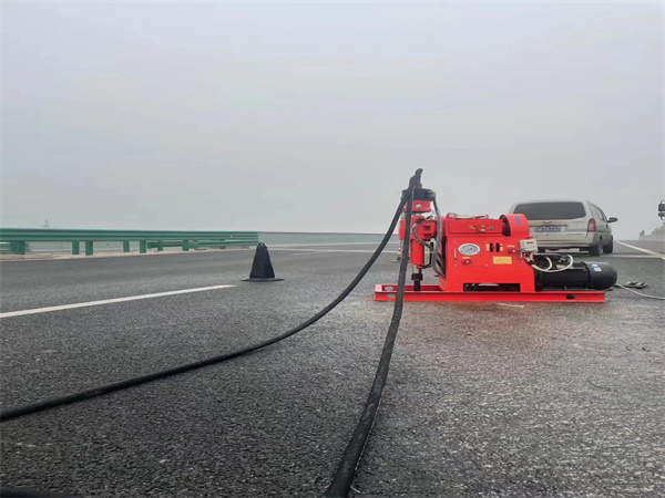 洛宁马路路基路面开裂下沉注浆加固灌浆